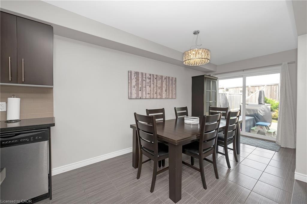 69 Escarpment Drive Property Photo 23