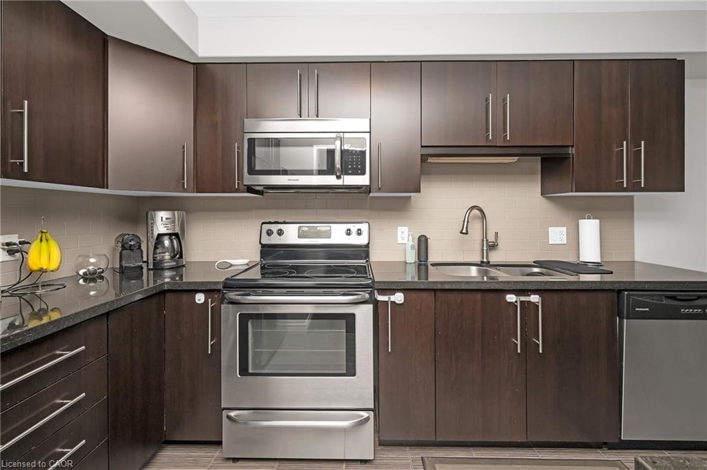 69 Escarpment Drive Property Photo 28