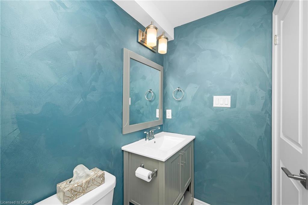 69 Escarpment Drive Property Photo 36