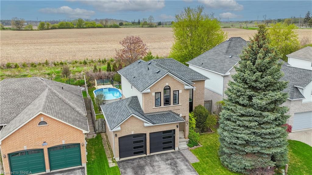 67 Wadsworth Crescent Property Photo 2