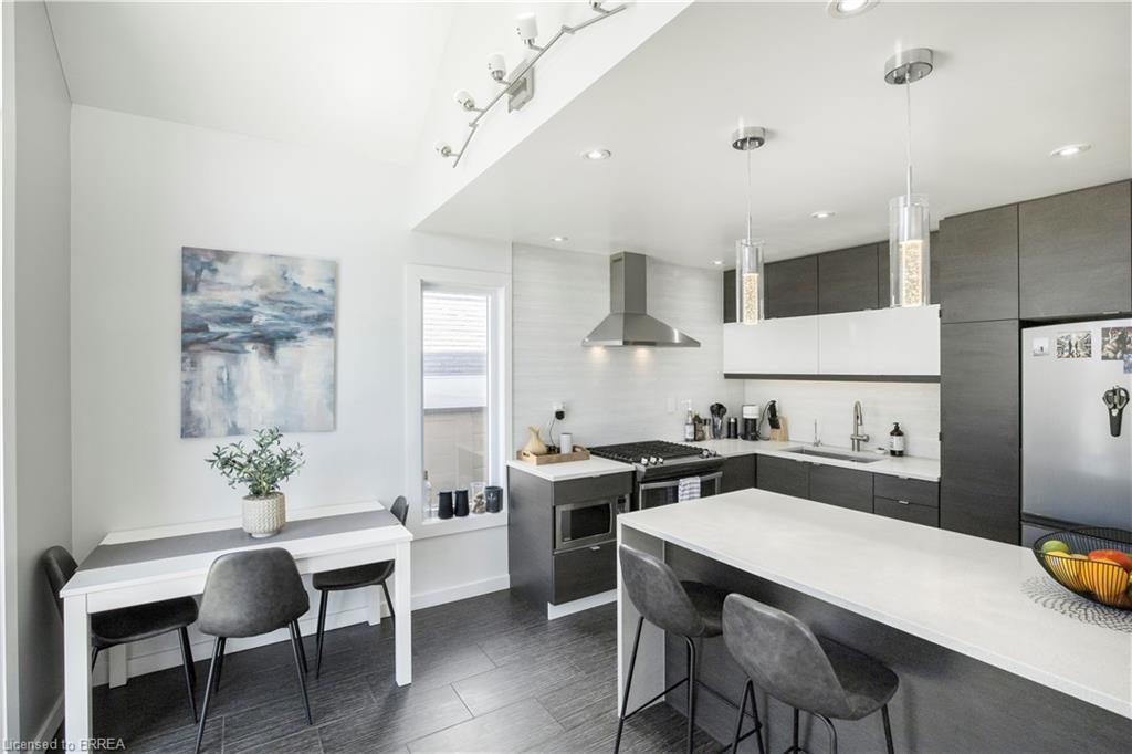 67 Wadsworth Crescent Property Photo 6