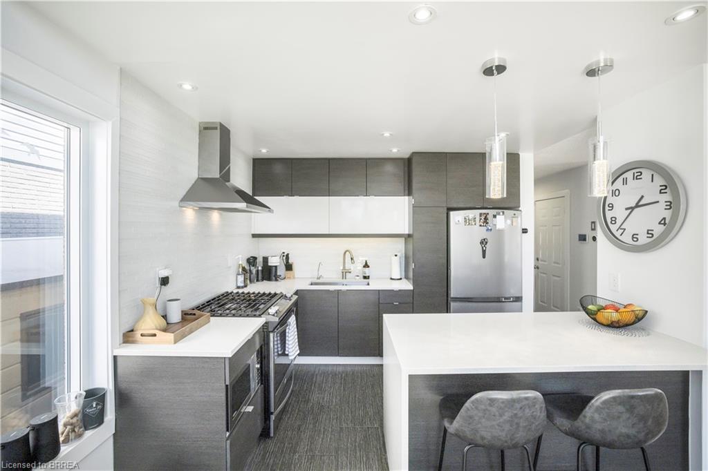 67 Wadsworth Crescent Property Photo 7