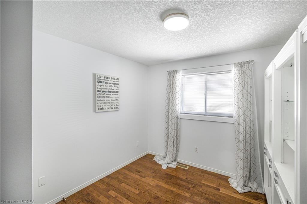 67 Wadsworth Crescent Property Photo 13