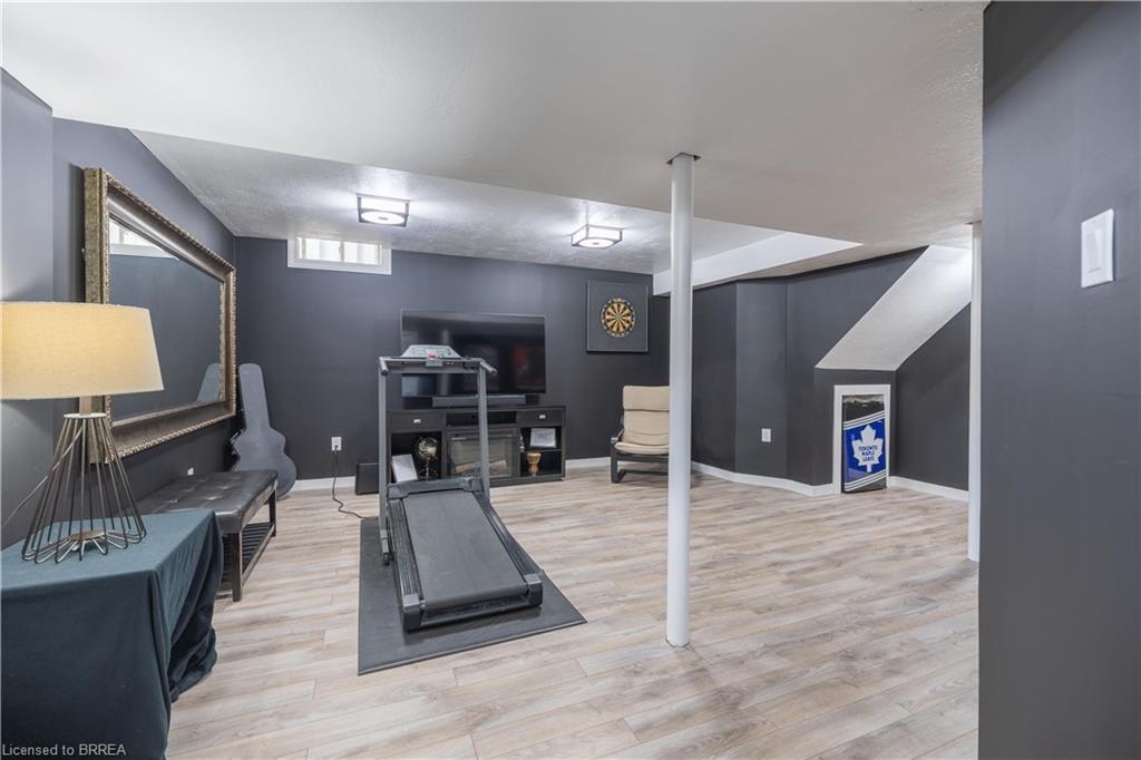 67 Wadsworth Crescent Property Photo 15