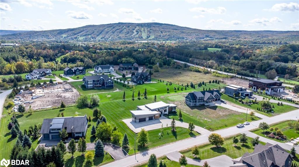 7 Meadowlark Way Property Photo 2