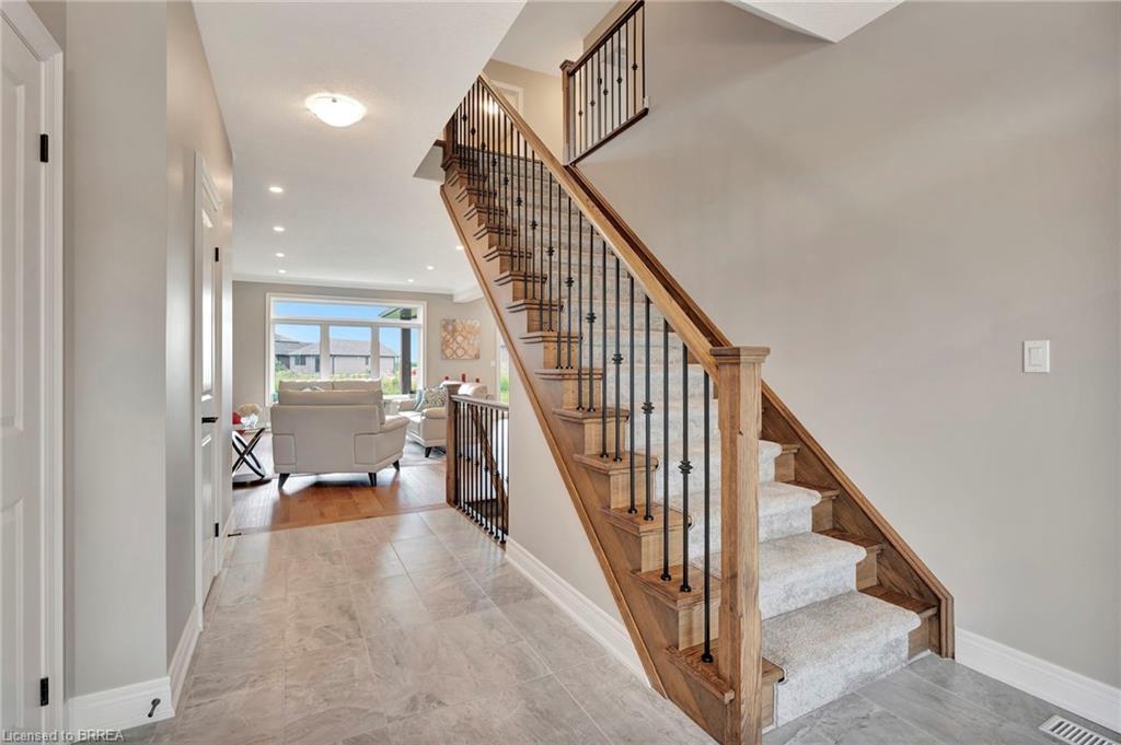 26 Mckeen Street Property Photo 3