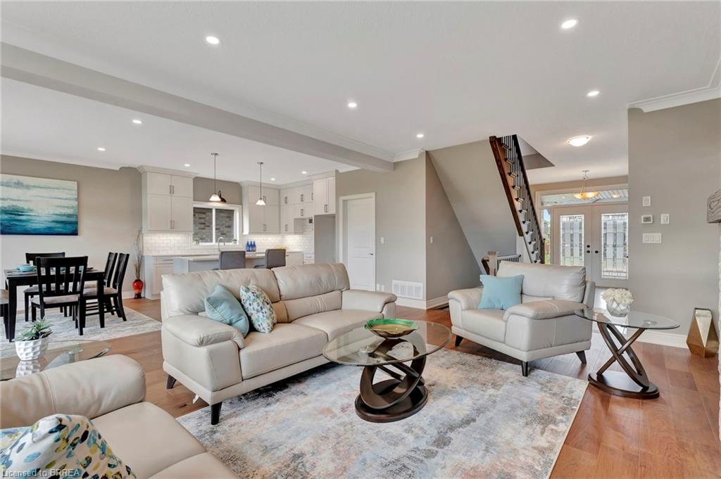 26 Mckeen Street Property Photo 6