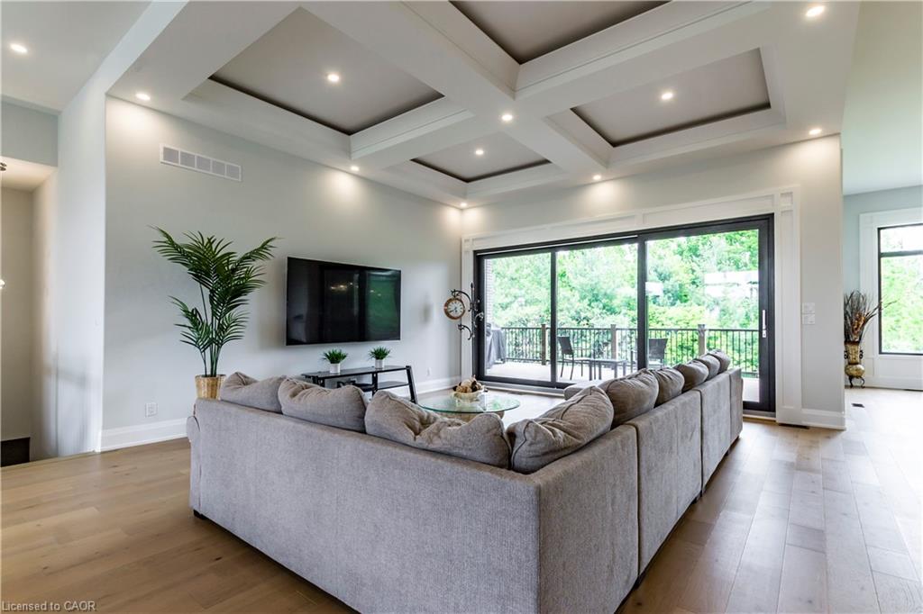 9-670 Bishopsgate Road Property Photo 12