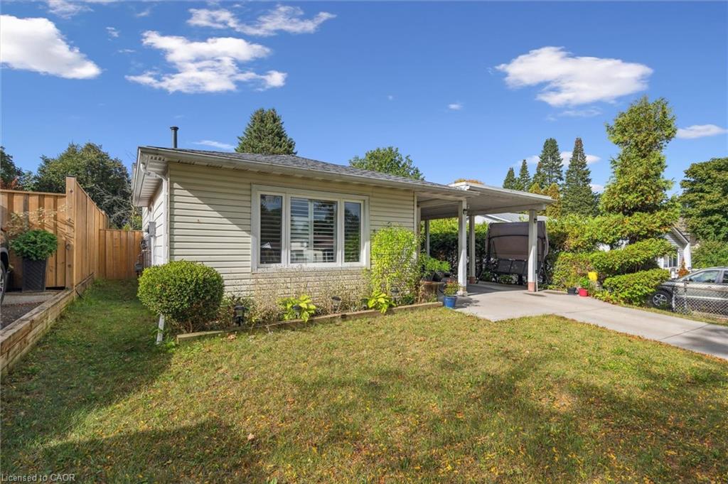 85 Christopher Drive Property Photo 4