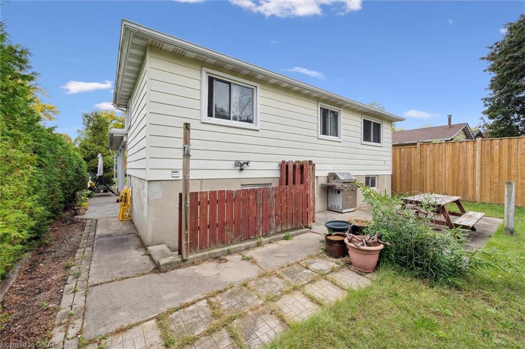 85 Christopher Drive Property Photo 37