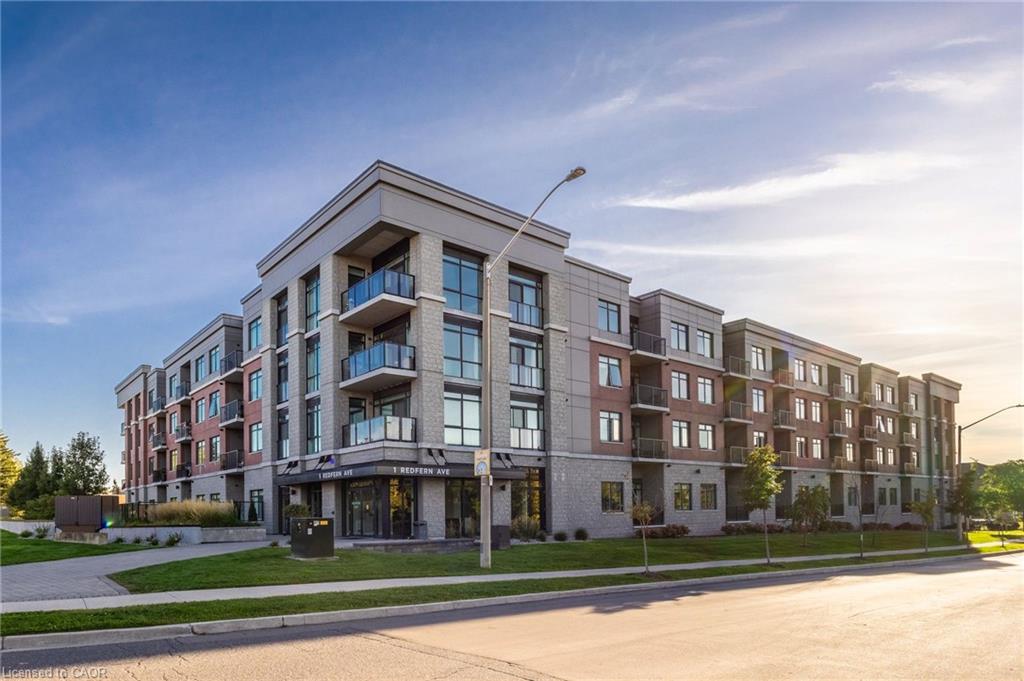 426-1 Redfern Avenue Property Photo 1