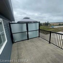 16-677 Park Road N Property Photo 6