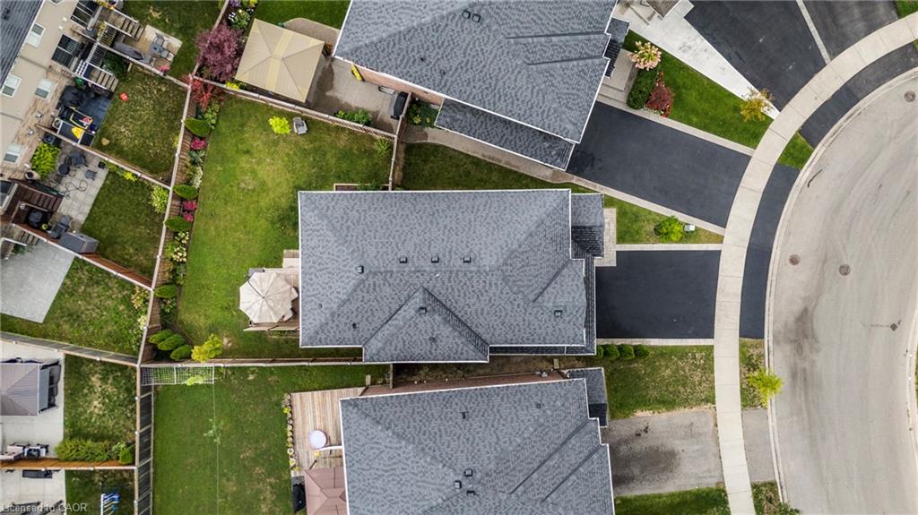 209 Echovalley Drive Property Photo 3