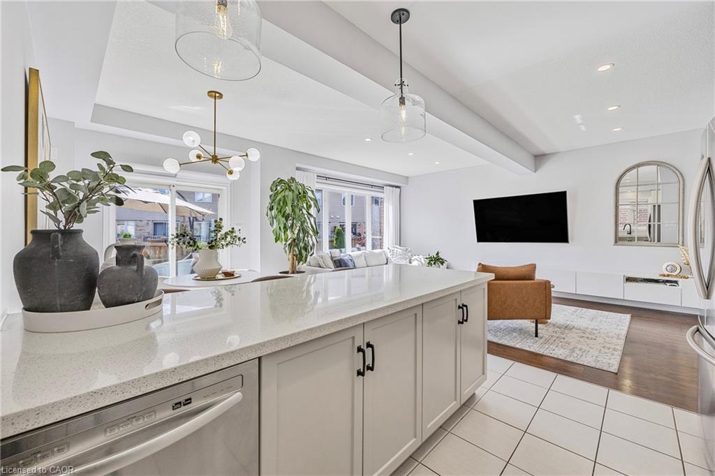 209 Echovalley Drive Property Photo 6