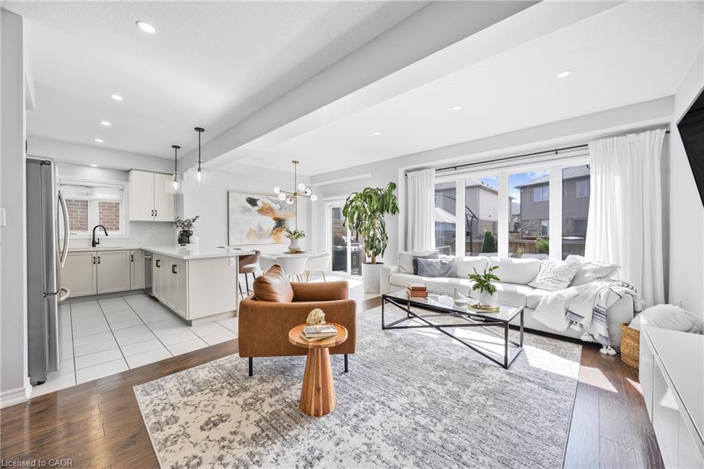 209 Echovalley Drive Property Photo 8