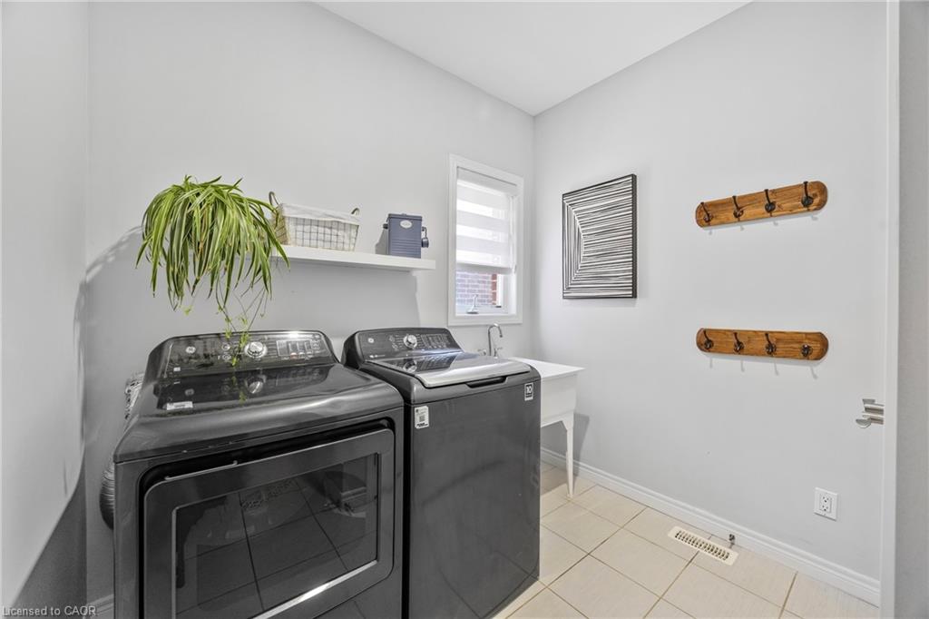 209 Echovalley Drive Property Photo 17