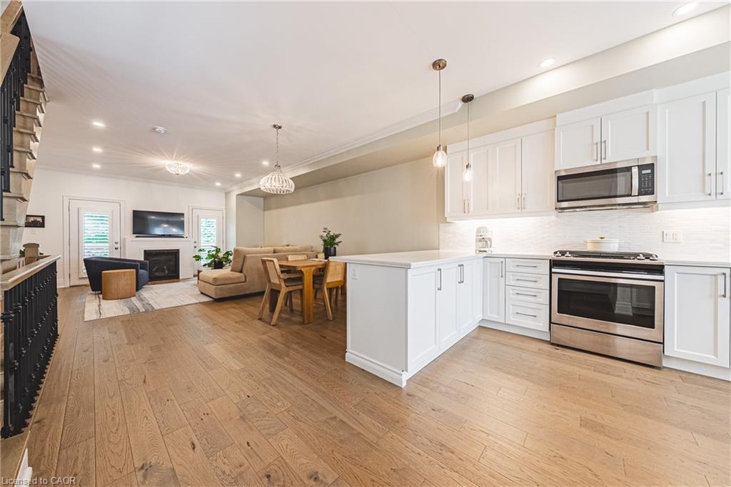 6-111 Wilson Street E Property Photo 7