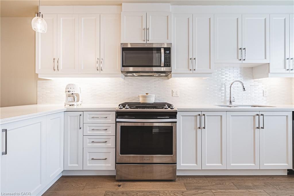 6-111 Wilson Street E Property Photo 8