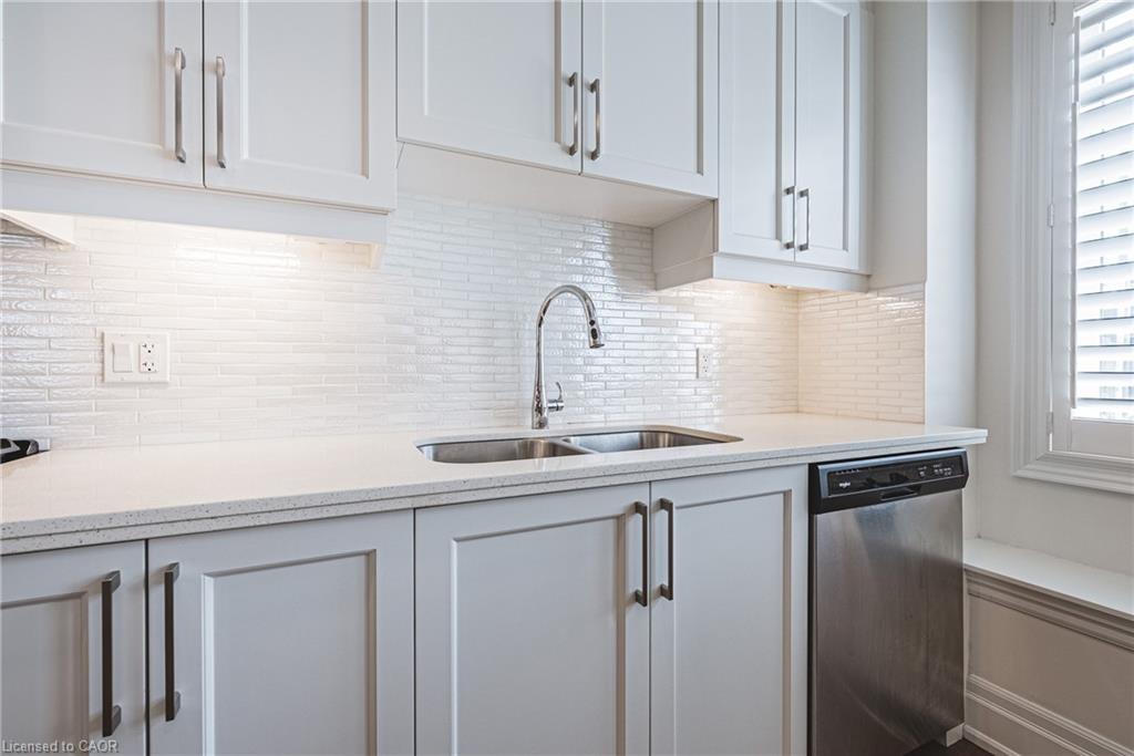 6-111 Wilson Street E Property Photo 10