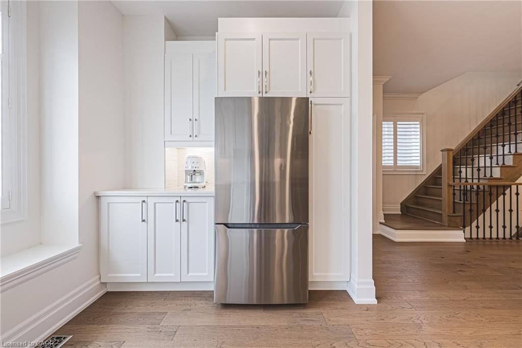 6-111 Wilson Street E Property Photo 12