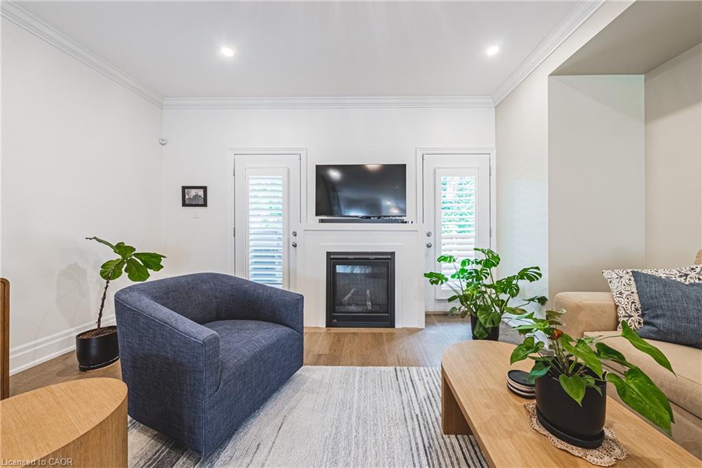 6-111 Wilson Street E Property Photo 17