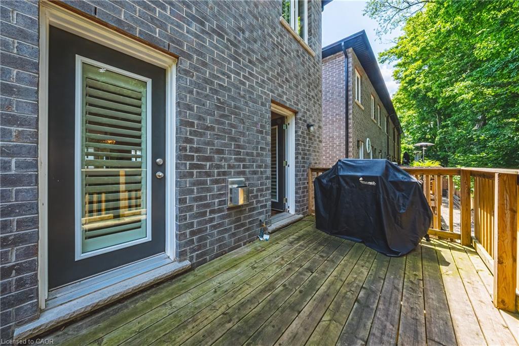 6-111 Wilson Street E Property Photo 32