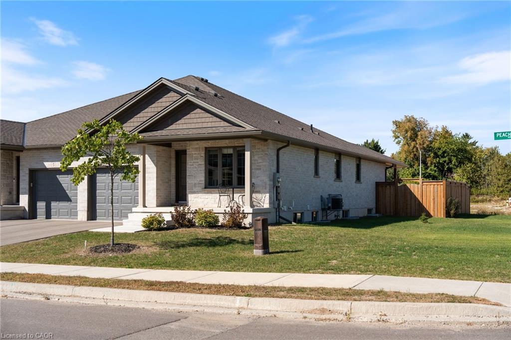 1 Peachleaf Lane Property Photo 1