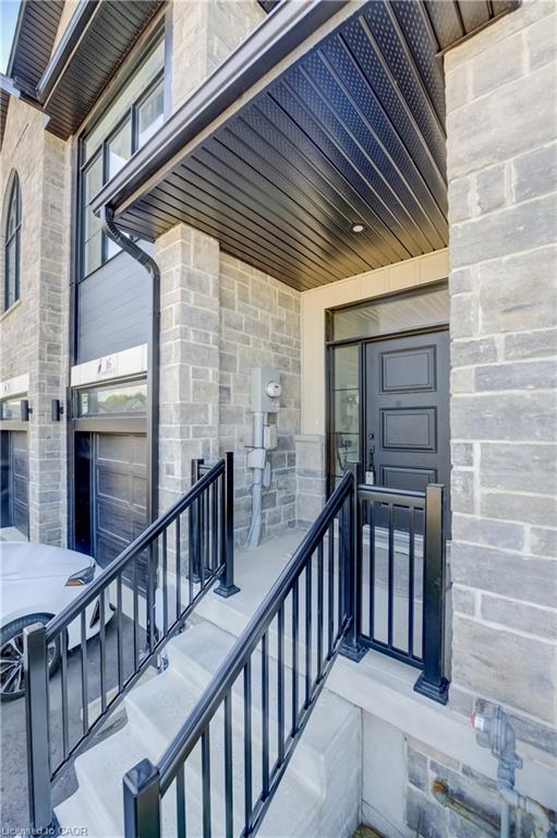 16 Sandstone Street Property Photo 3