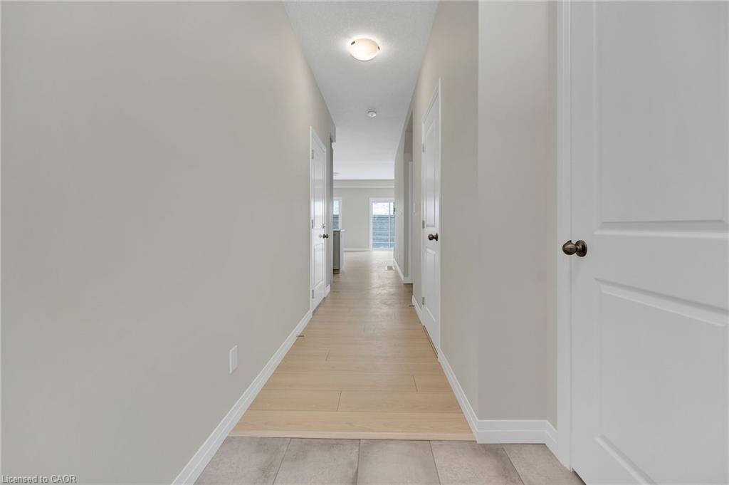 16 Sandstone Street Property Photo 5