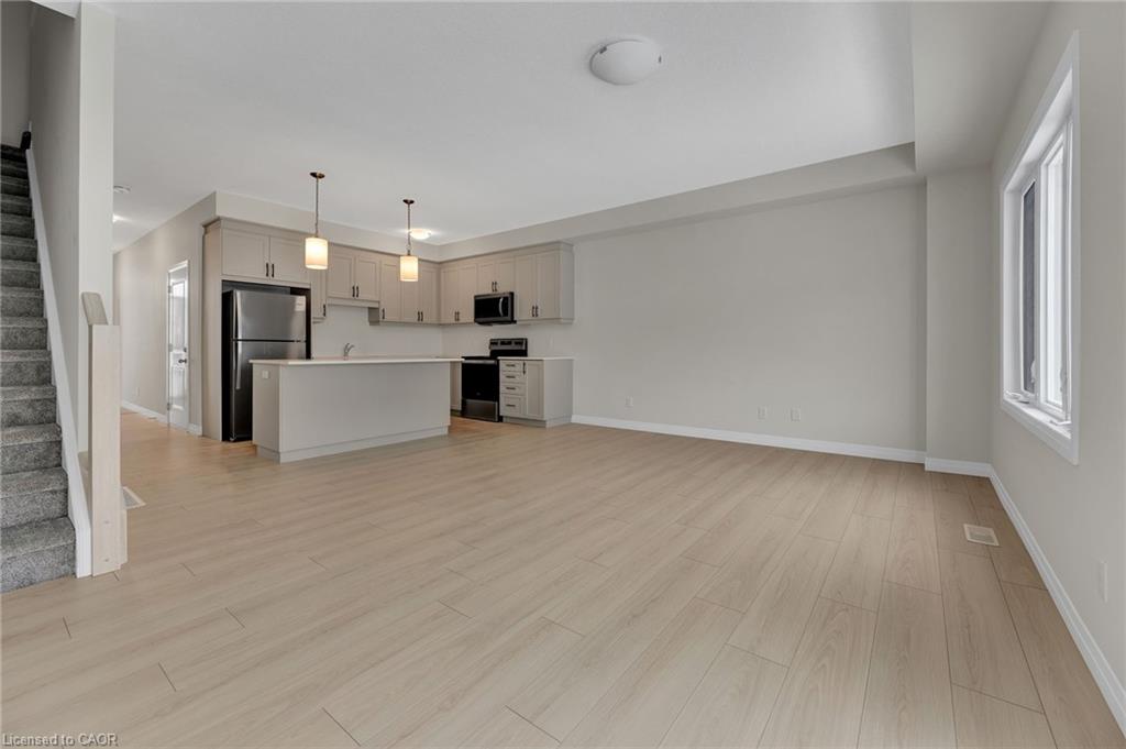 16 Sandstone Street Property Photo 9