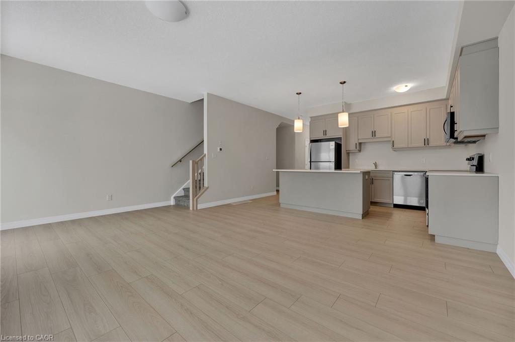 16 Sandstone Street Property Photo 10