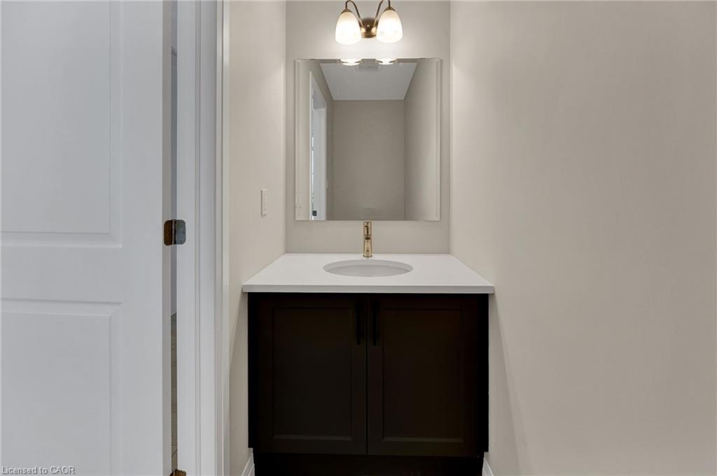 16 Sandstone Street Property Photo 12