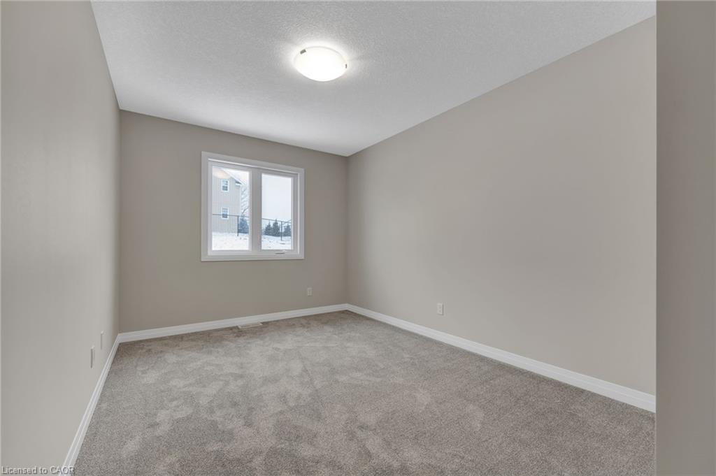 16 Sandstone Street Property Photo 19