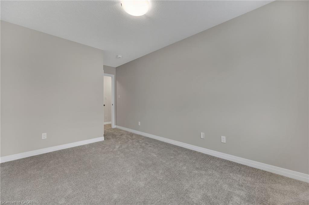 16 Sandstone Street Property Photo 20