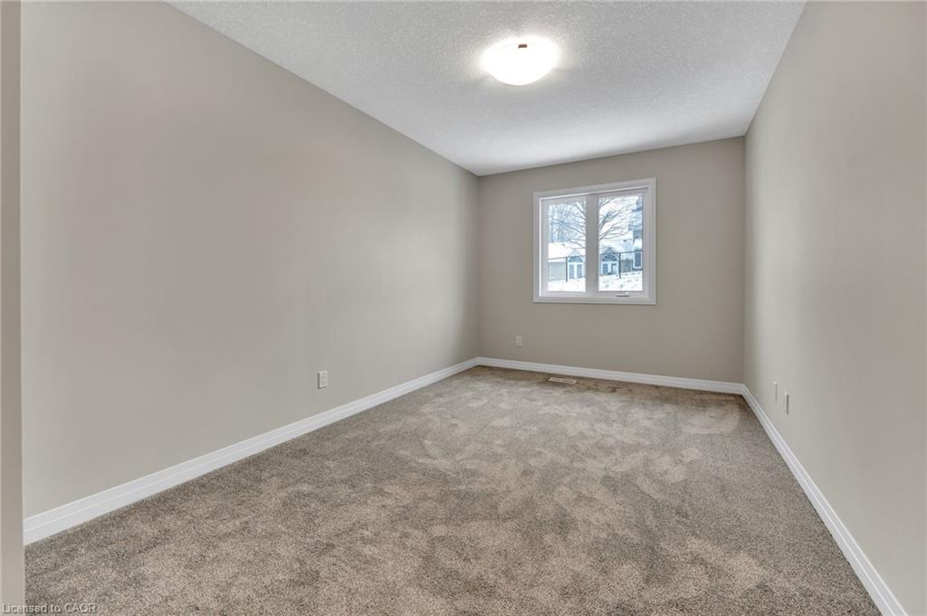 16 Sandstone Street Property Photo 22