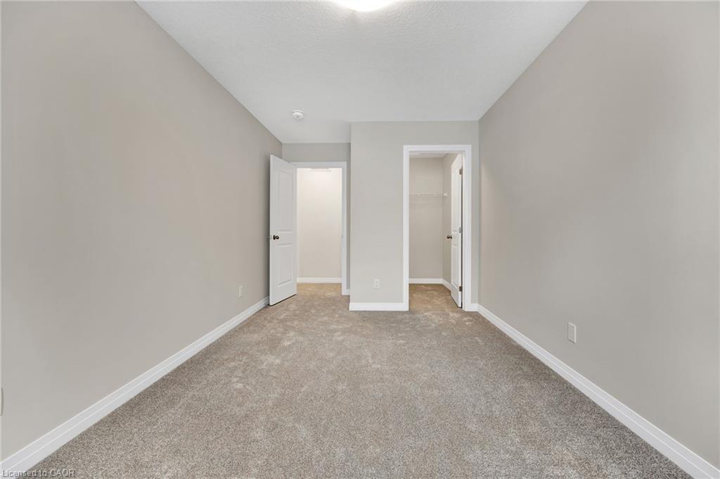 16 Sandstone Street Property Photo 23