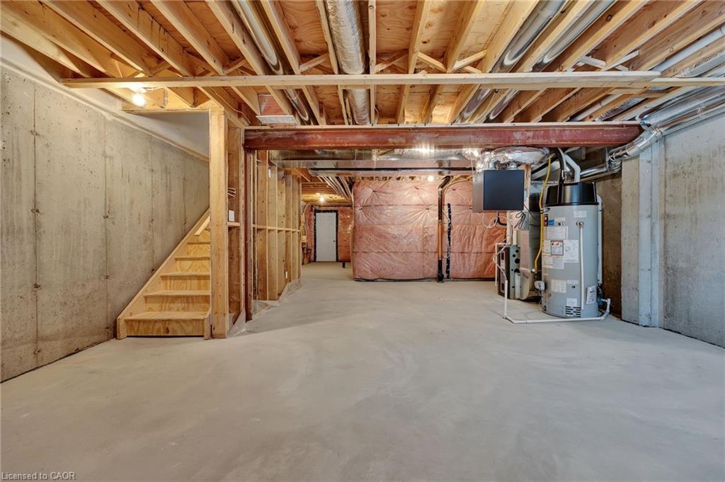 16 Sandstone Street Property Photo 24