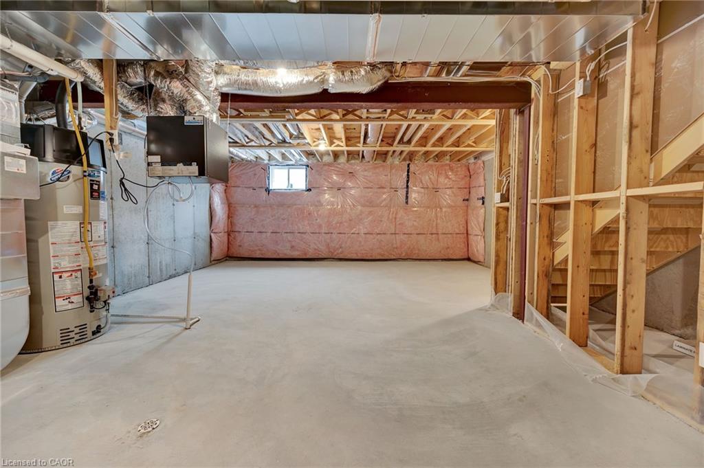 16 Sandstone Street Property Photo 25