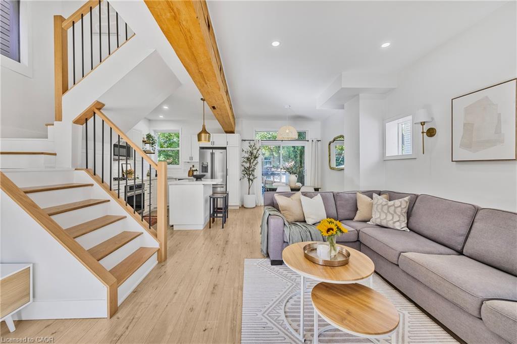 289 Cumberland Avenue Property Photo 2