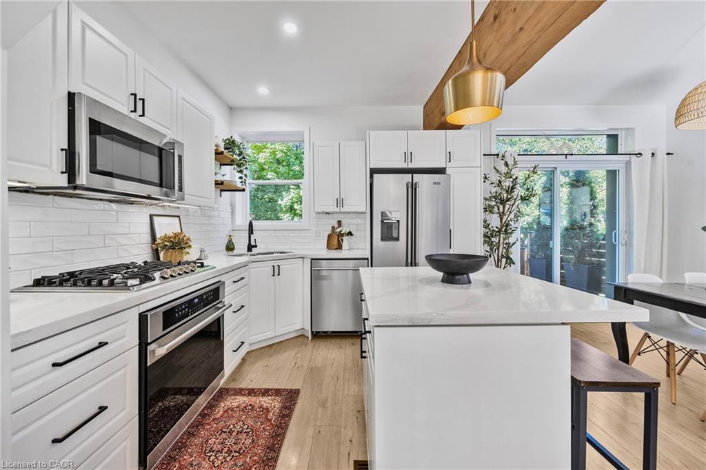 289 Cumberland Avenue Property Photo 8