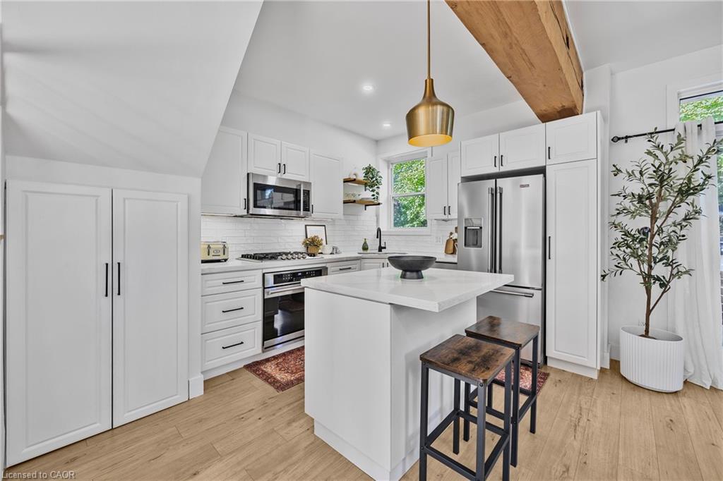 289 Cumberland Avenue Property Photo 9