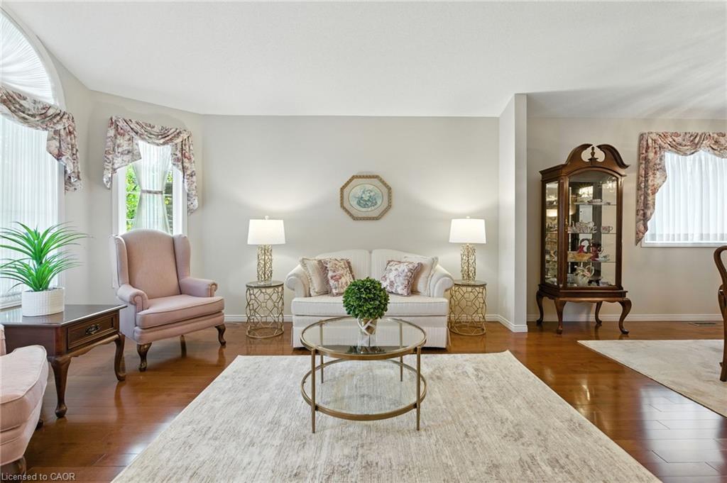 18 Naples Boulevard Property Photo 5