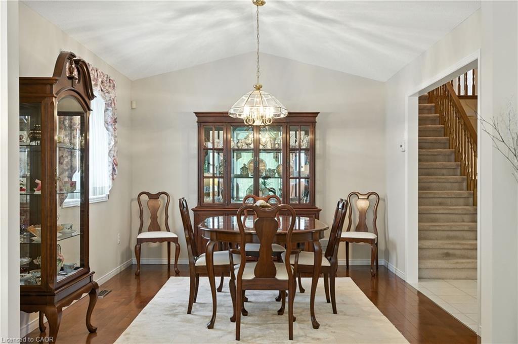 18 Naples Boulevard Property Photo 8