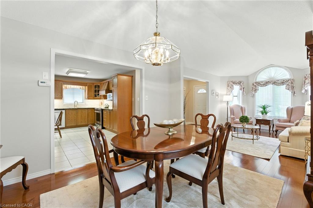 18 Naples Boulevard Property Photo 9