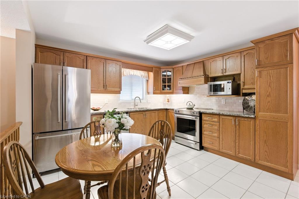 18 Naples Boulevard Property Photo 10