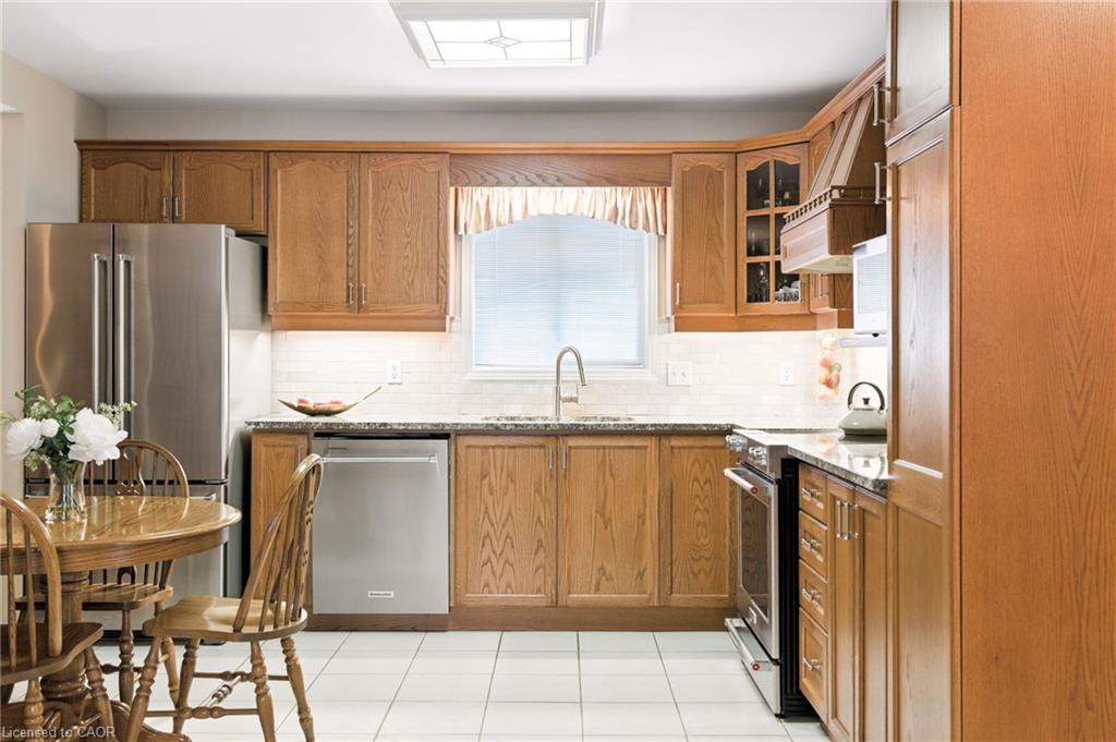 18 Naples Boulevard Property Photo 11