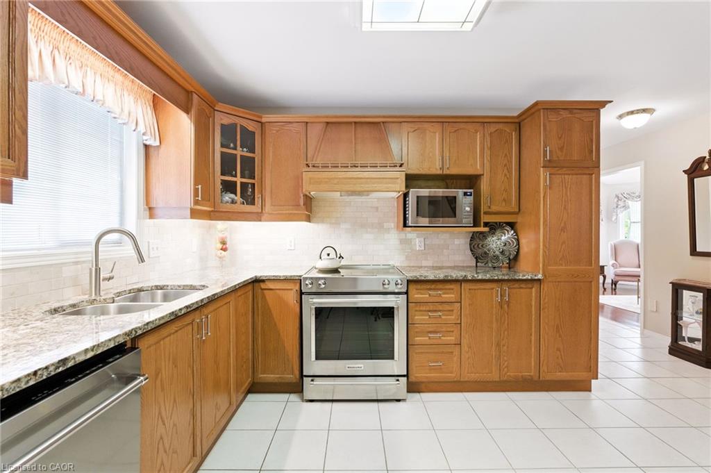 18 Naples Boulevard Property Photo 13