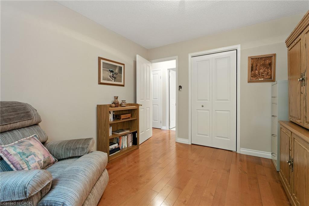 18 Naples Boulevard Property Photo 19