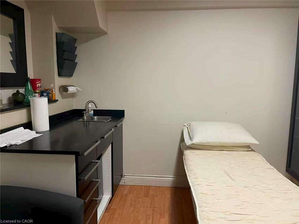 265 Queen Street S Property Photo 9