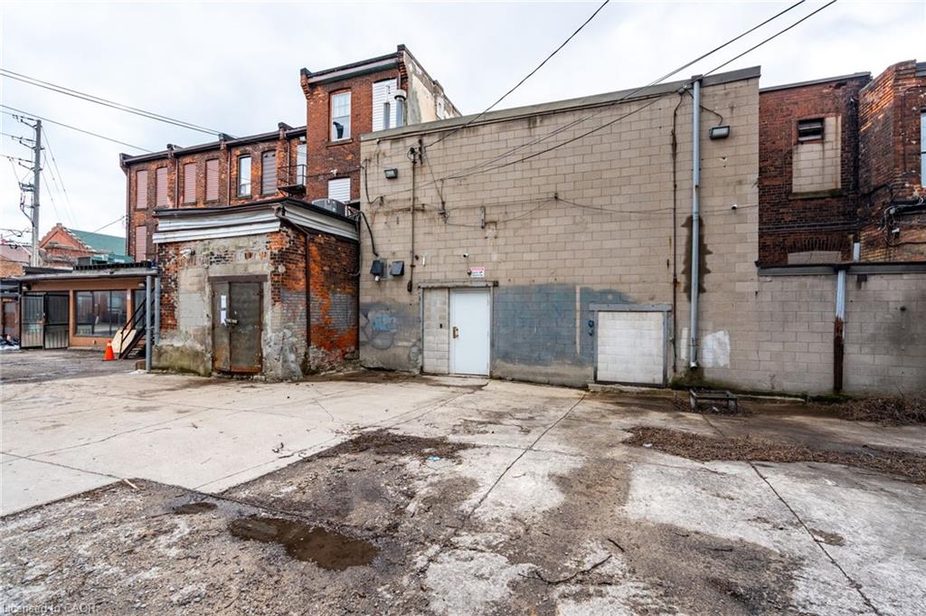 2-135 James Street N Property Photo 8